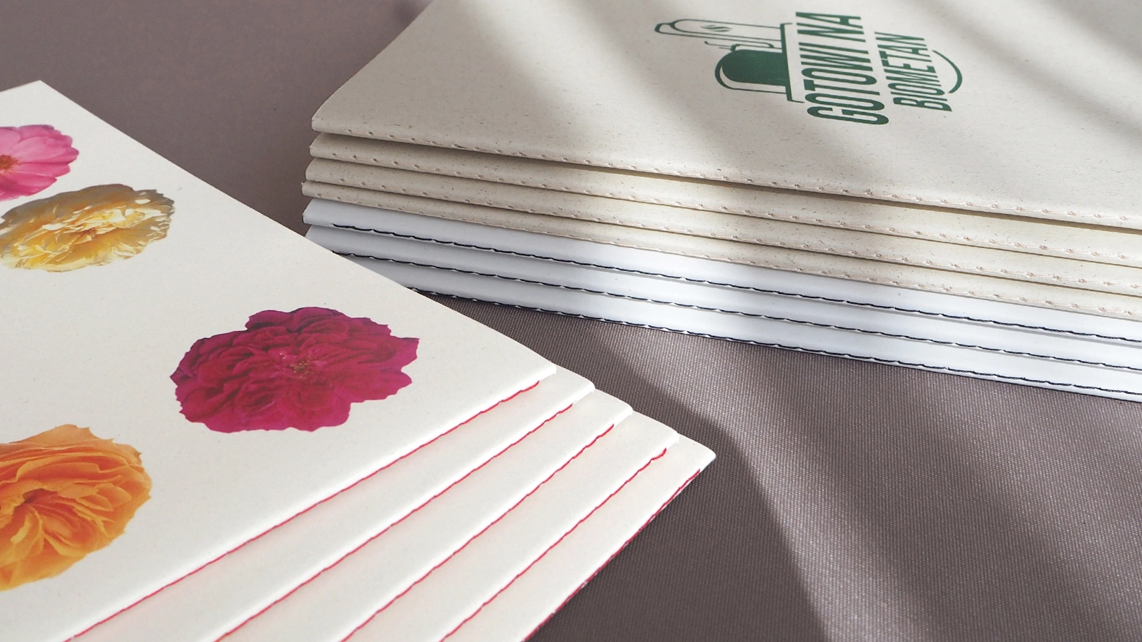Notes ECO zeszytowy szyty nićmi – katalog dla Rojewski Róże