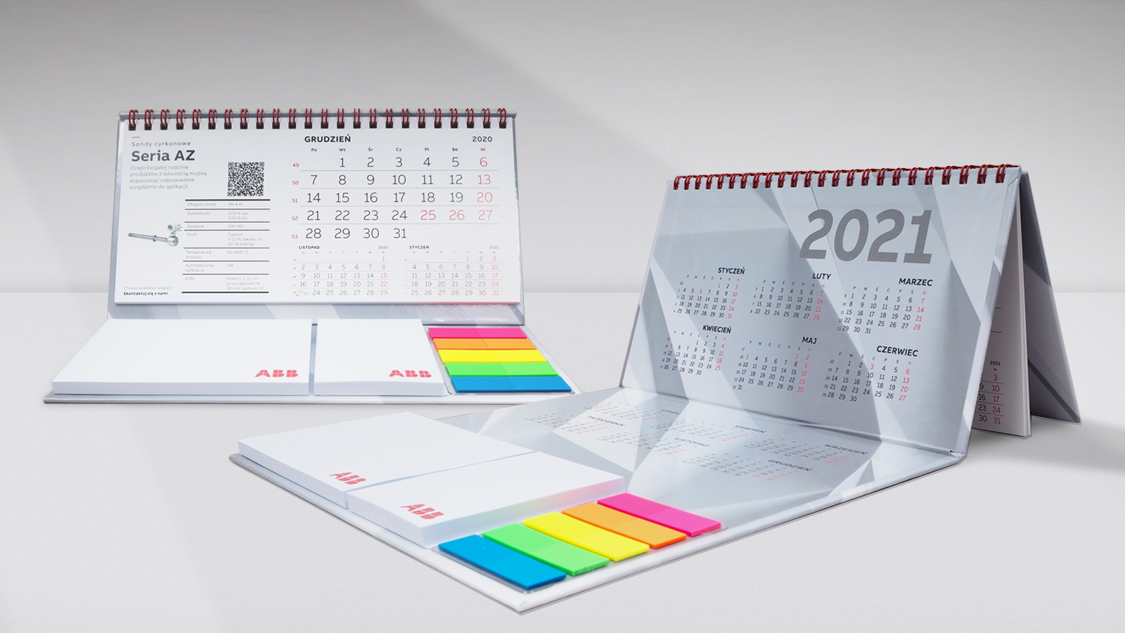 ABB na 2021 rok – planer 980x680 mm + kalendarz czterodzielny z płaską główką + kalendarz biurkowy stojący (piramidka) z notesem i znacznikami + biuwar